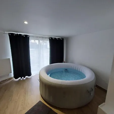 L09 Jacuzzi 5 Etoile By Dengous Livry-Gargan